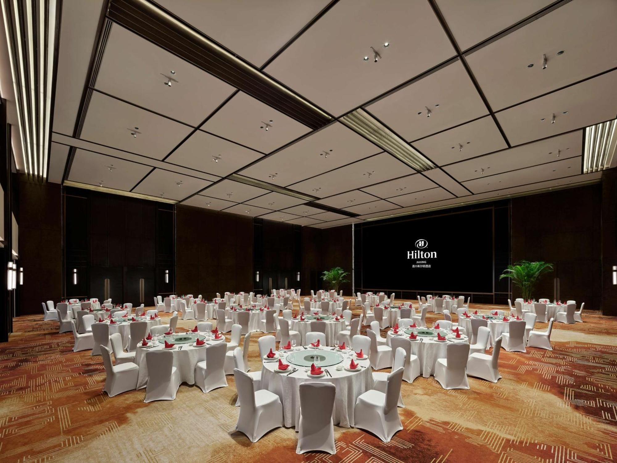 Hilton Jiaxing Hotel Exterior photo